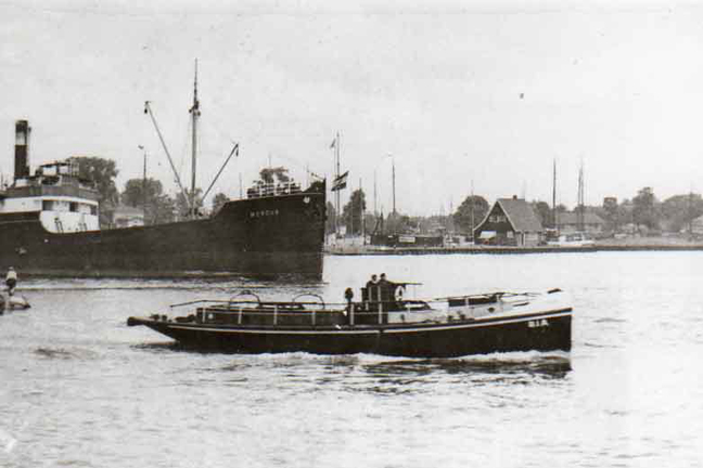 De BIA als sleepassistent in 1936