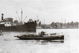 De BIA als sleepassistent in 1936