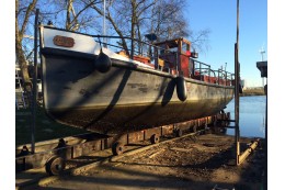 Duidelijk zichtbaar de ijsbrekersteven.